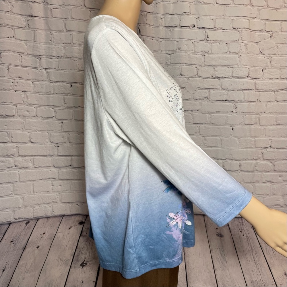 Chico's Weekends Frozen Winter Soft V-Neck Top Size 2 US L - Picture 5 of 9